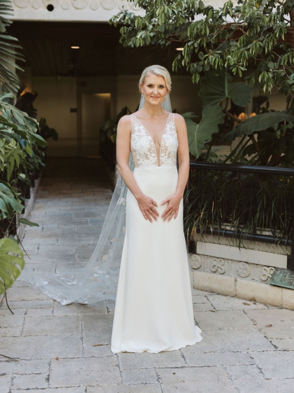 Anna Kara Cintra Wedding Dress Size 4 Floral Embroidery
